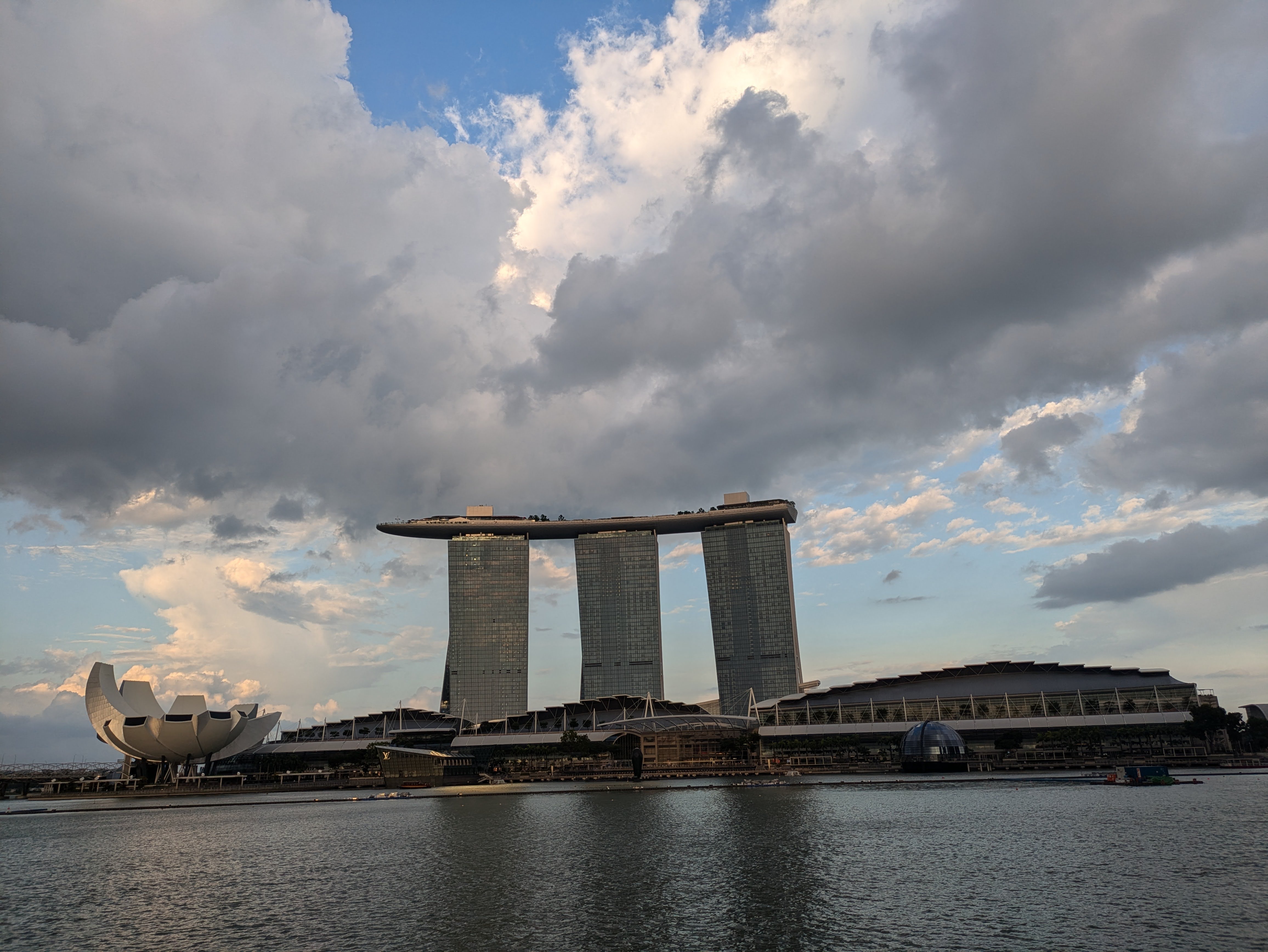 Iconic Marina Bay Sands resort and Singapore skyline